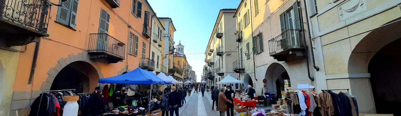 MERCATINO ANTIQUARIATO
