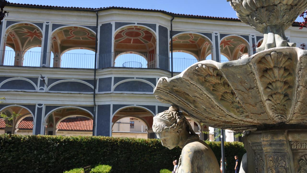 PALAZZO SARRIOD DE LA TOUR - COSTIGLIOLE SALUZZO