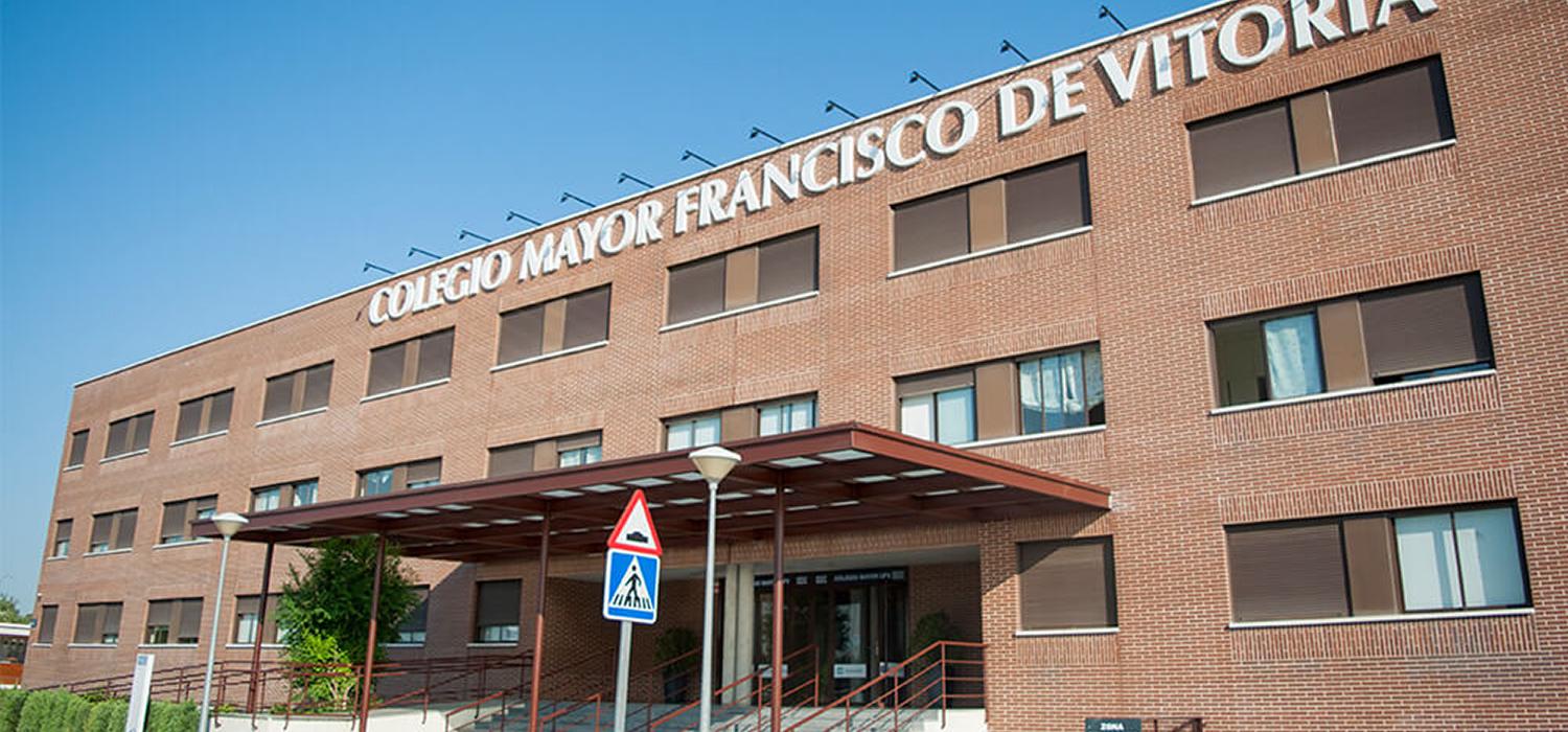 Vacanza studio a Madrid con Zainetto Verde alla università Francisco de Vittoria, entrata principale e facciata del campus