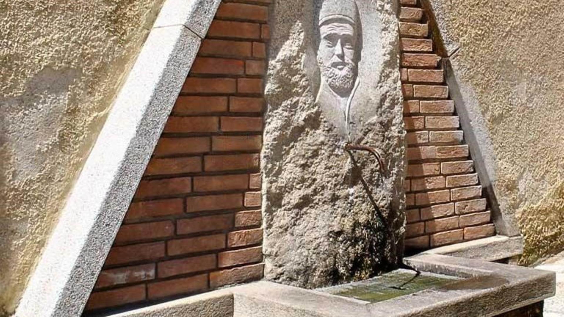 Fontana monumento Spezzano della Sila