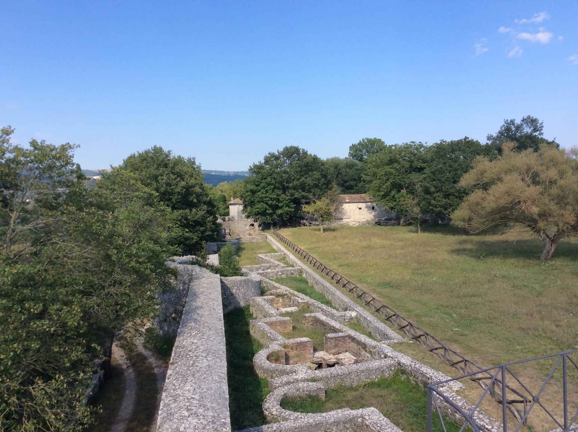 trekking in molise