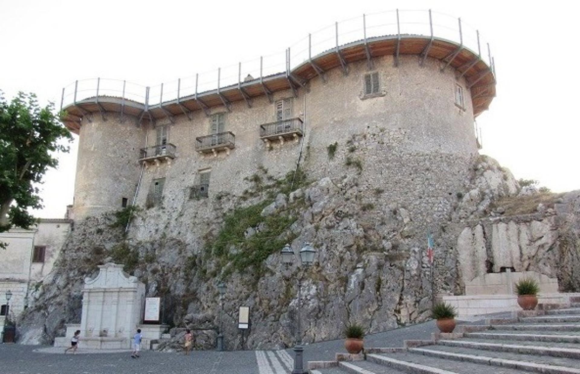 Castello di Macchiagodena