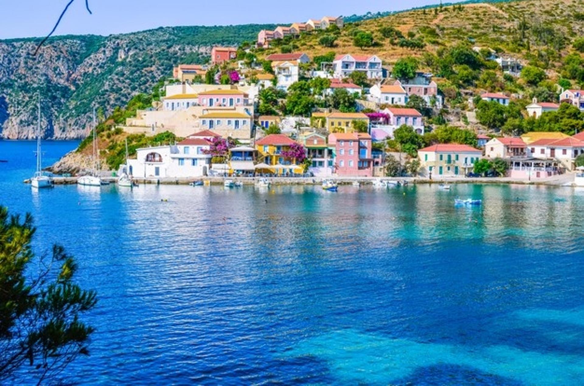 assos-village-beautiful-azure-cove-kefalonia-greece_365881-217.jpg