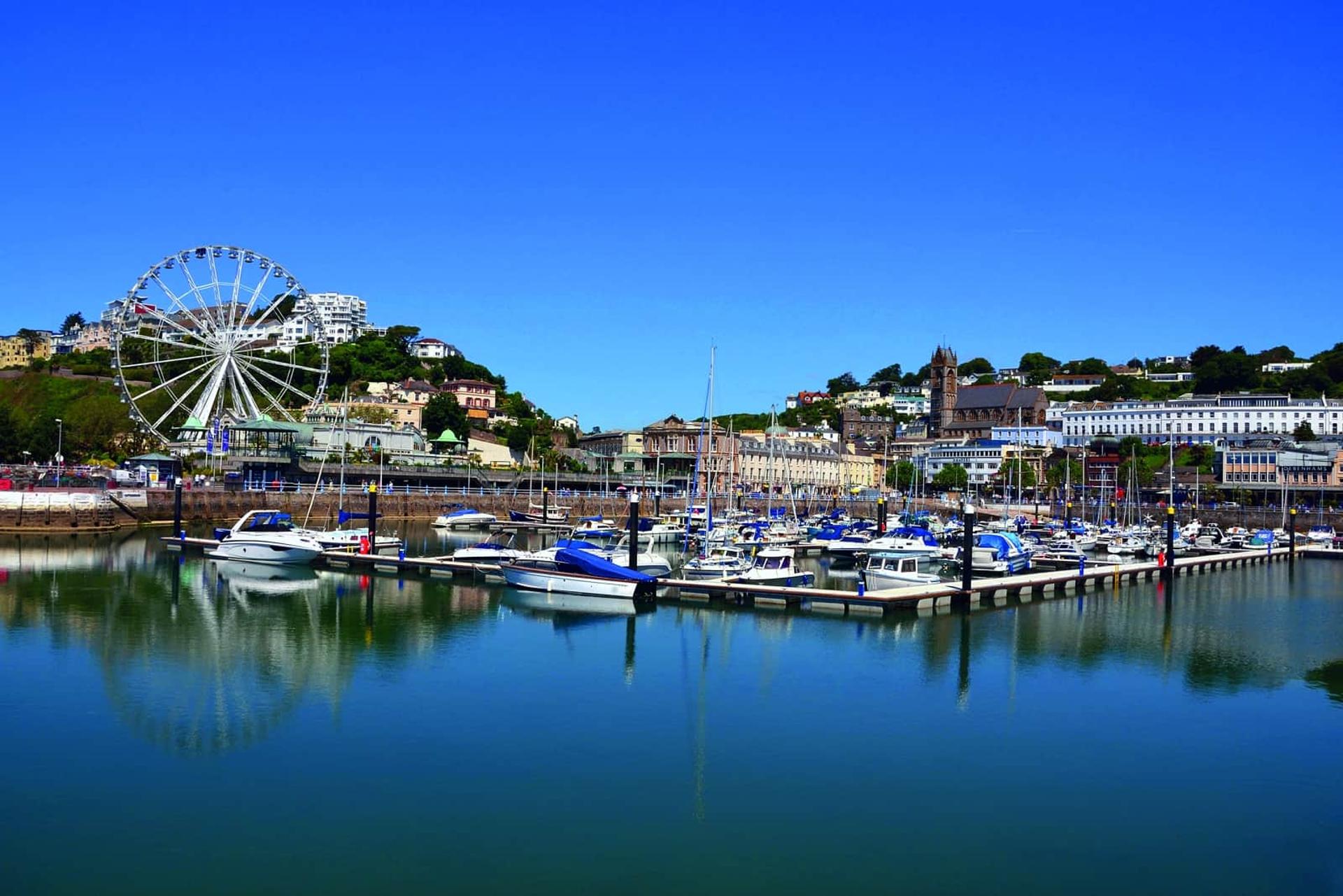 torquay_harbour_shops2.jpg