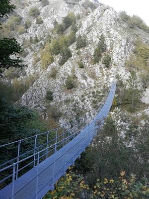 ponte tibetano roccamandolfi
