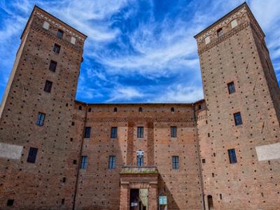 CHÂTEAU DES PRINCES D'ACAJA - FOSSANO