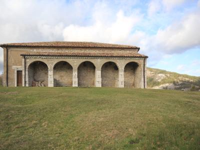 L’antico convento di San Domenico alla periferia di Carovilli