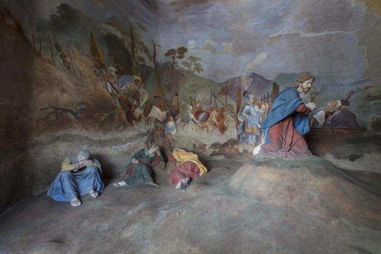 Chapel VI - Jesus prays in the Garden of Gethsemane