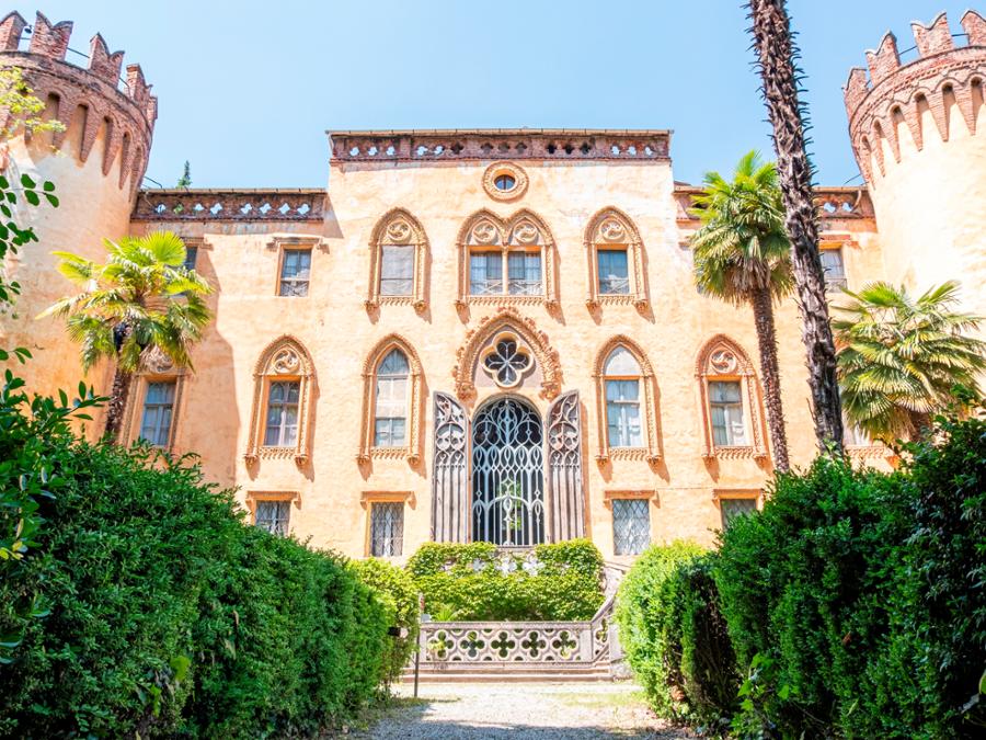 SCHLOSS UND PARK DES ROCCOLO – BUSCA