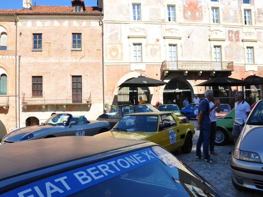 Raduno auto Bertone a Mondovì